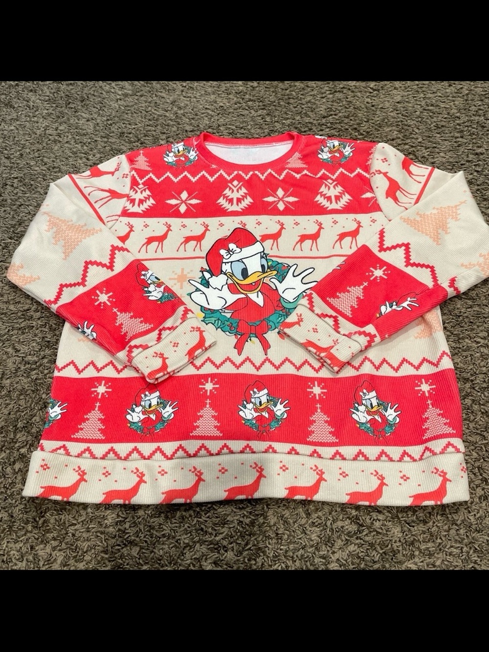 Daisy duck Disney Christmas, crewneck sweatshirt women’s large
